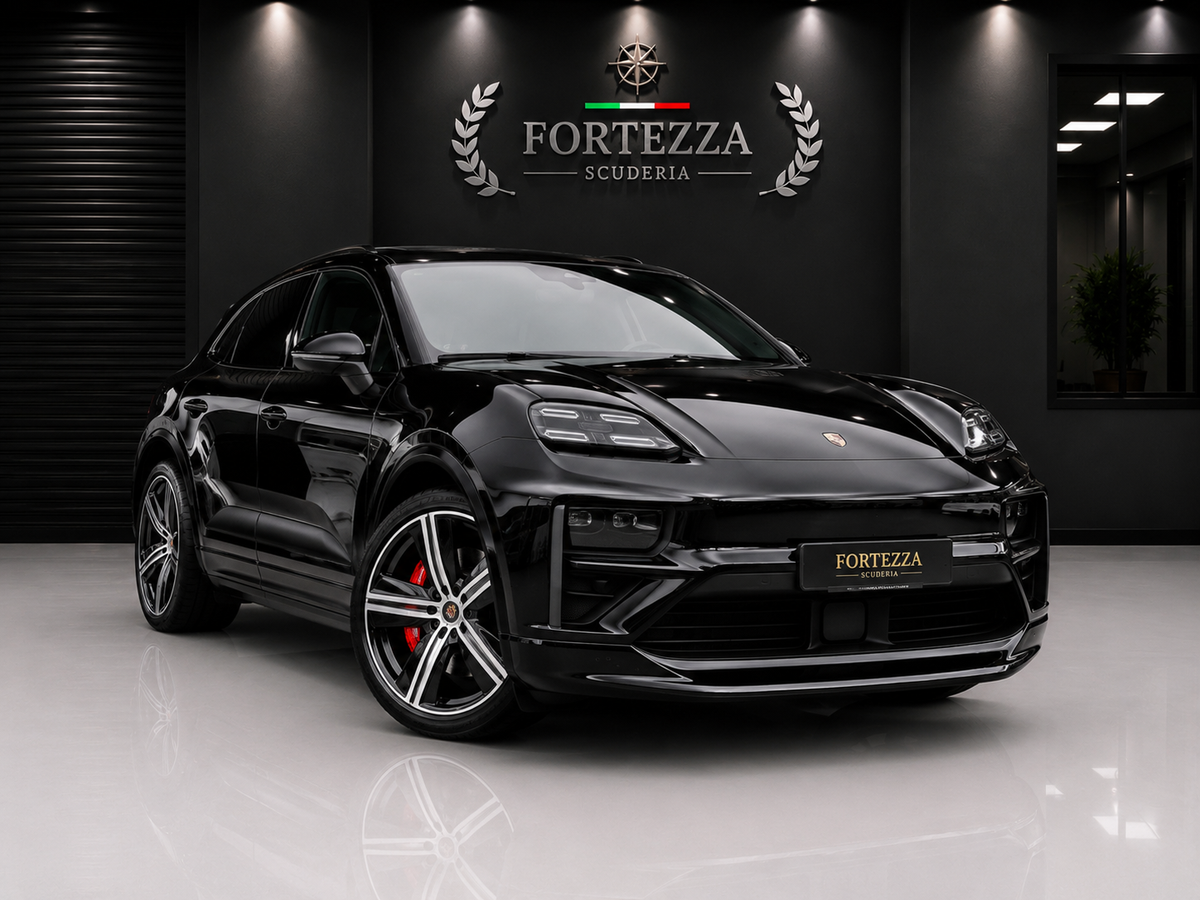 ❌ venduta ❌Porsche Macan Turbo Electric MY2024 – Head-Up Display | Tetto Panoramico | Matrix LED | BOSE | Passenger Display | Cerchi Exclusive Design da 22"
⚡ 639 CV | 1.900 km | Full Optional | Pari al Nuovo.    Prezzo 89.000€