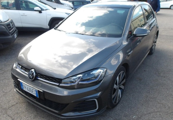 Volkswagen Golf 5p 1.4 tsi Gte plug in Hybrid dsg Sequential Hybrid km 89.773.  Anno 03/2018.      Prezzo 13.900