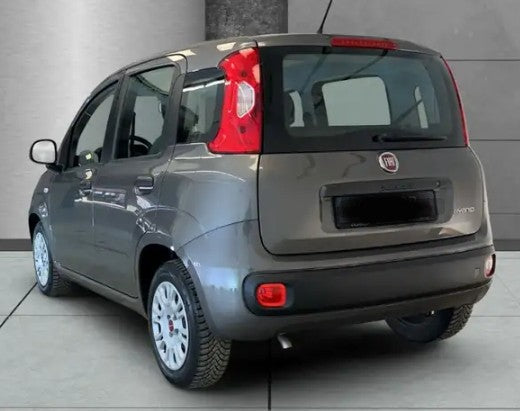 Fiat Panda 1.0 firefly hybrid s&s 70cv Manual Hybrid.                  Km 10.877  anno 11/2023