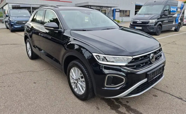 Volkswagen T-Roc 1.0 tsi Life 110cv Manual Petrol

(110cv)Benzina, 53522  km, 07/05/2024                       prezzo 15.900