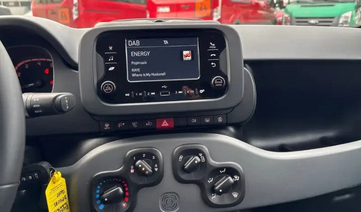 Fiat Panda 1.0 firefly hybrid s&s 70cv Manual Hybrid
(70PS), Hybrid, , 42128 km, 30/11/2023 ,