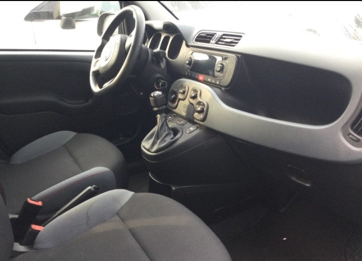 Fiat Panda 1.2 Easy  Gpl 69cv my19 Manual 
 49832 km, 29/11/2019                 GPL CASA MADRE