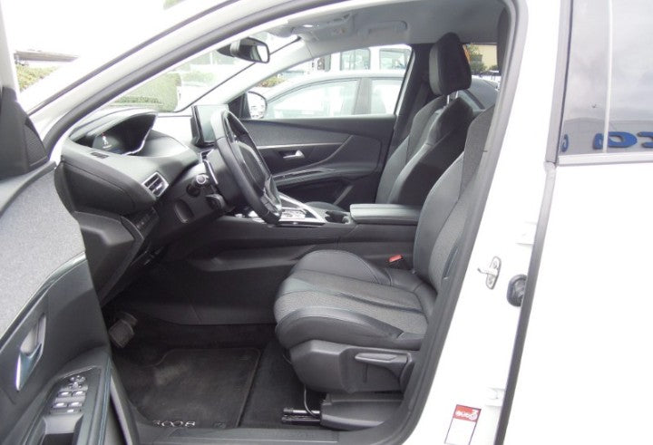❌ riservata Cardillo❌.     Peugeot 3008 1.5 bluehdi Allure s&s 130cv eat8 Automatic Diesel
 112070 km,