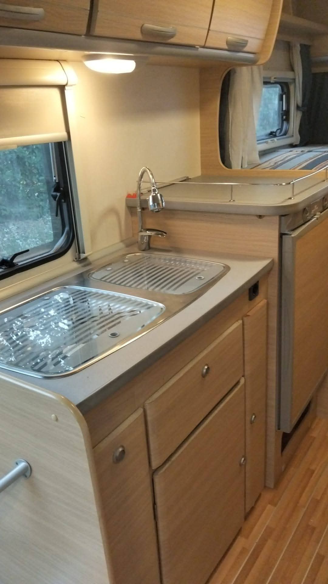 Camper Fiat ducato roller team garage p semi integrale, 2.3 130cv anno 2007, km 117.000.                prezzo 17950