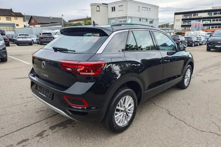 Volkswagen T-Roc 1.0 tsi Life 110cv Manual Petrol

(110cv)Benzina, 53522  km, 07/05/2024                       prezzo 15.900