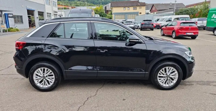 Volkswagen T-Roc 1.0 tsi Life 110cv Manual Petrol

(110cv)Benzina, 53522  km, 07/05/2024                       prezzo 15.900