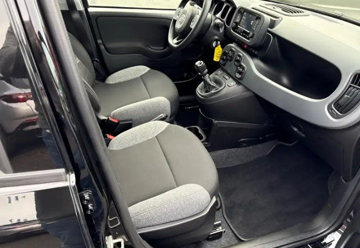 Fiat Panda 1.0 firefly hybrid s&s 70cv Manual Hybrid
(70PS), Hybrid, , 42128 km, 30/11/2023 ,