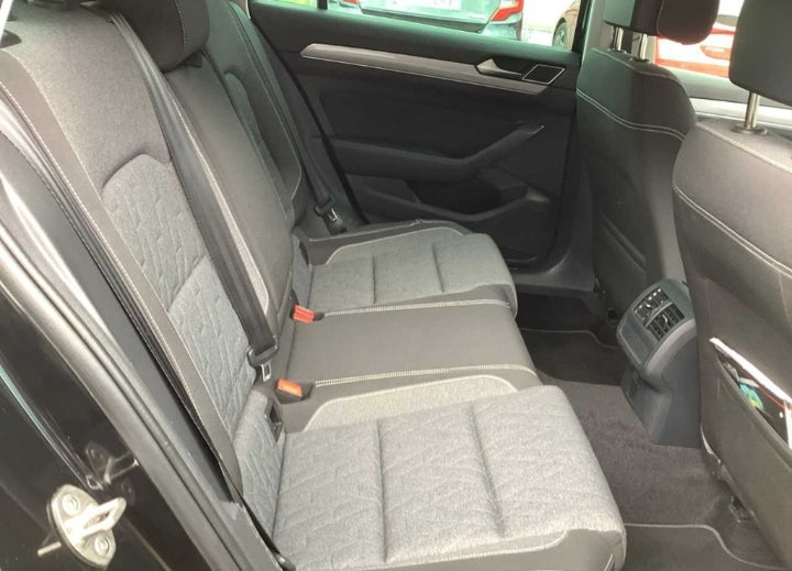Volkswagen Passat Var. 2.0TDI SCR EVO 150 CV Business DSG Sequential Diesel - anno 2022 € 13900