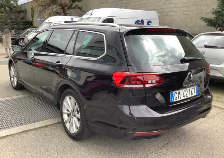 Volkswagen Passat Var. 2.0TDI SCR EVO 150 CV Business DSG Sequential Diesel - anno 2022 € 13900