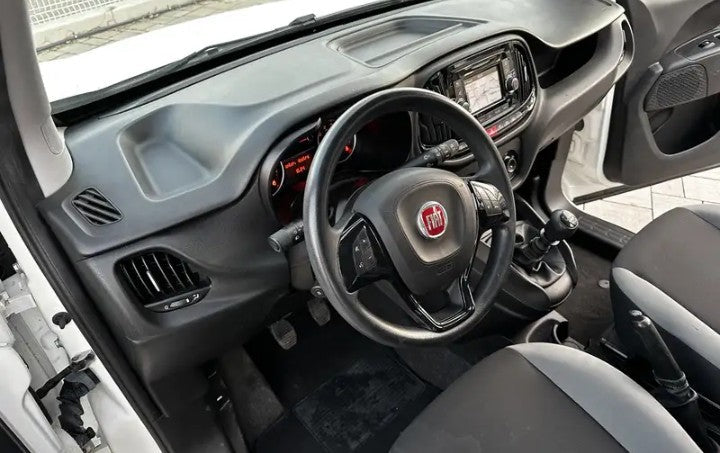 ❌Carla❌Fiat Doblò Cargo combi N1 1.3 mjt 16v 95cv E6 Manual Diesel          anno 11/2018. € 3900