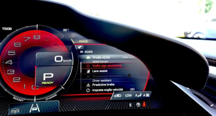 Ferrari SF90 Spider – Configurazione Full Optional – Nero
Prezzo: € 590.000