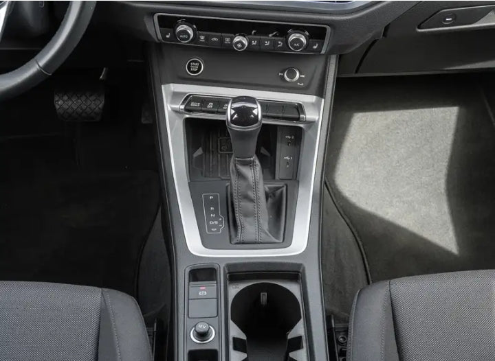 Audi Q3 Sportback 35 2.0 TDI    150 CV S-TRONIC.        Business Plus                        anno 07/04/2021.    Km 59876.  Prezzo € 25.900