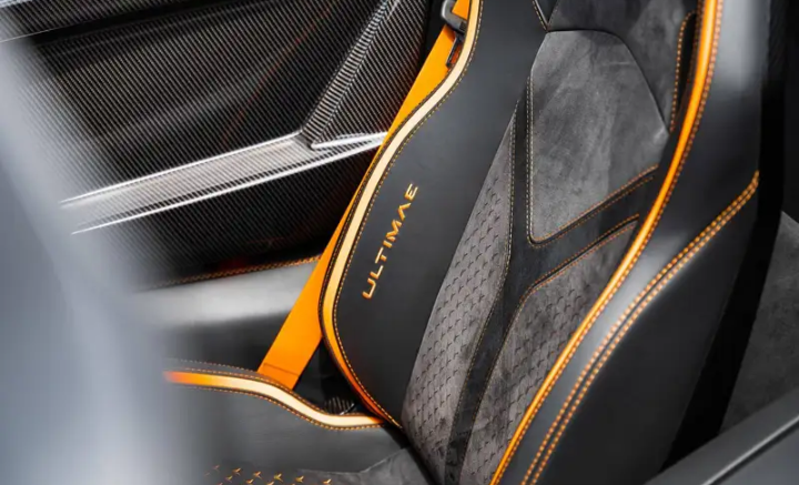 Lamborghini Aventador Ultimae Roadster LP780-4
1 di 250 esemplari al mondo PREZZO 820.000