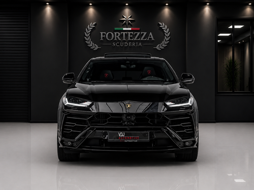Lamborghini Urus 4.0 V8 BiTurbo.   Prezzo 225.000