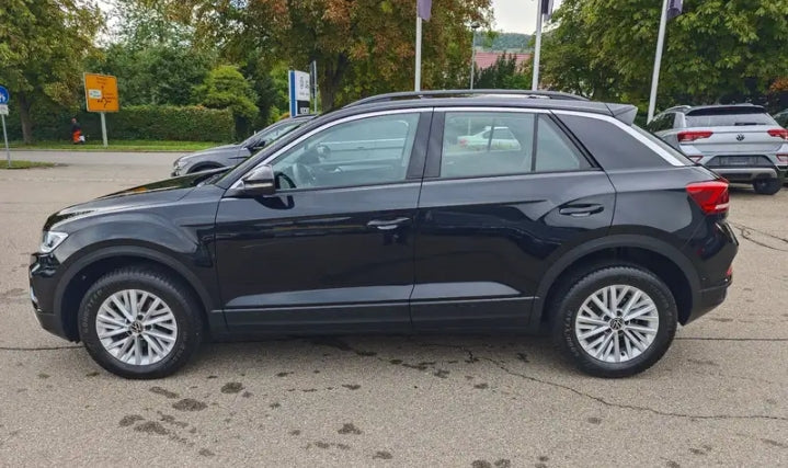 Volkswagen T-Roc 1.0 tsi Life 110cv Manual Petrol

(110cv)Benzina, 53522  km, 07/05/2024                       prezzo 15.900