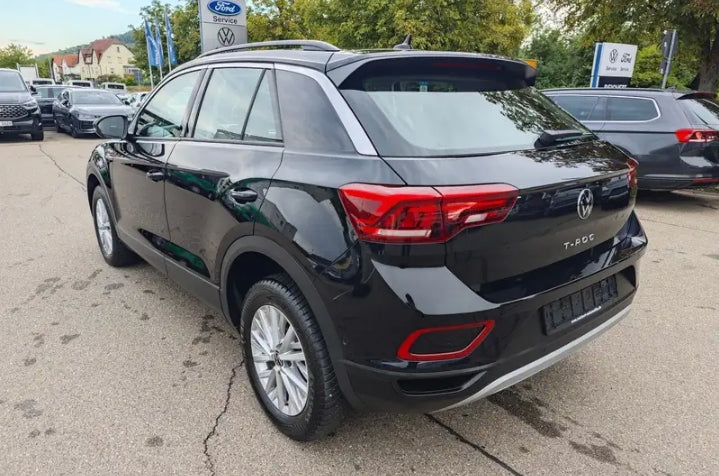 Volkswagen T-Roc 1.0 tsi Life 110cv Manual Petrol

(110cv)Benzina, 53522  km, 07/05/2024                       prezzo 15.900