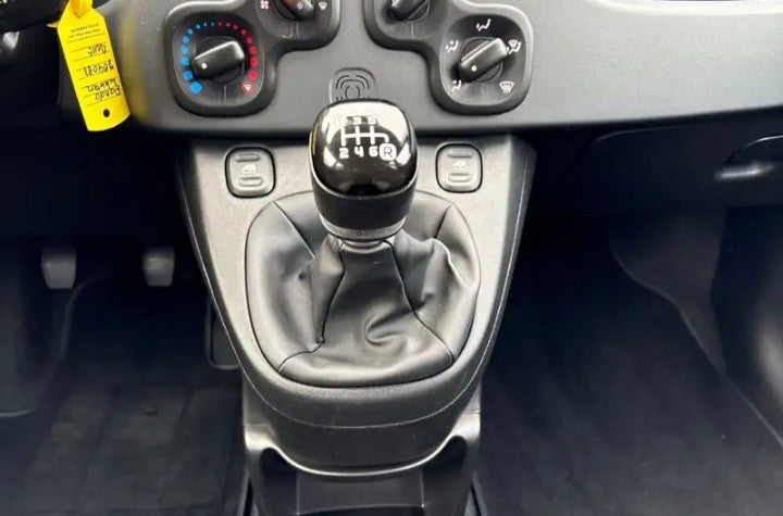 Fiat Panda 1.0 firefly hybrid s&s 70cv Manual Hybrid
(70PS), Hybrid, , 42128 km, 30/11/2023 ,