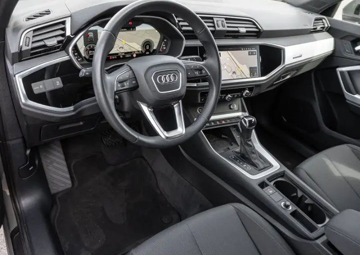 Audi Q3 Sportback 35 2.0 TDI    150 CV S-TRONIC.        Business Plus                        anno 07/04/2021.    Km 59876.  Prezzo € 25.900