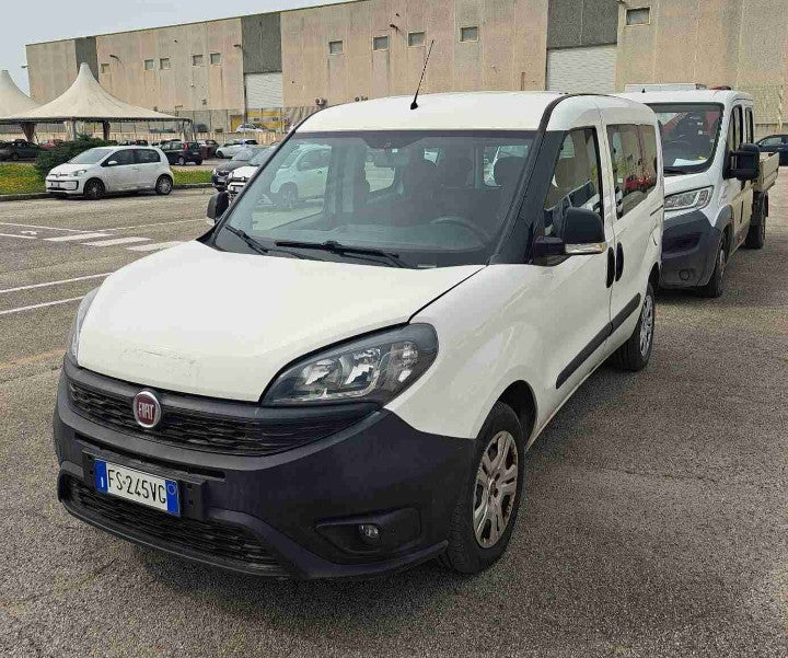 ❌Carla❌Fiat Doblò Cargo combi N1 1.3 mjt 16v 95cv E6 Manual Diesel          anno 11/2018. € 3900