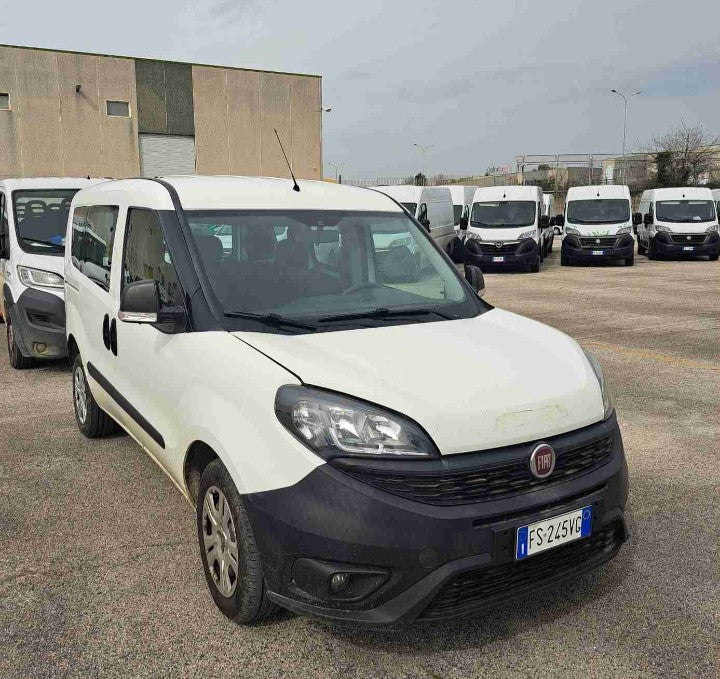 ❌Carla❌Fiat Doblò Cargo combi N1 1.3 mjt 16v 95cv E6 Manual Diesel          anno 11/2018. € 3900