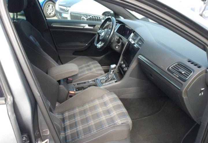 Volkswagen Golf 5p 1.4 tsi Gte plug in Hybrid dsg Sequential Hybrid km 89.773.  Anno 03/2018.      Prezzo 13.900