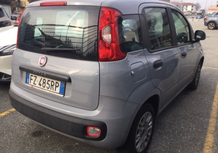 Fiat Panda 1.2 Easy  Gpl 69cv my19 Manual 
 49832 km, 29/11/2019                 GPL CASA MADRE