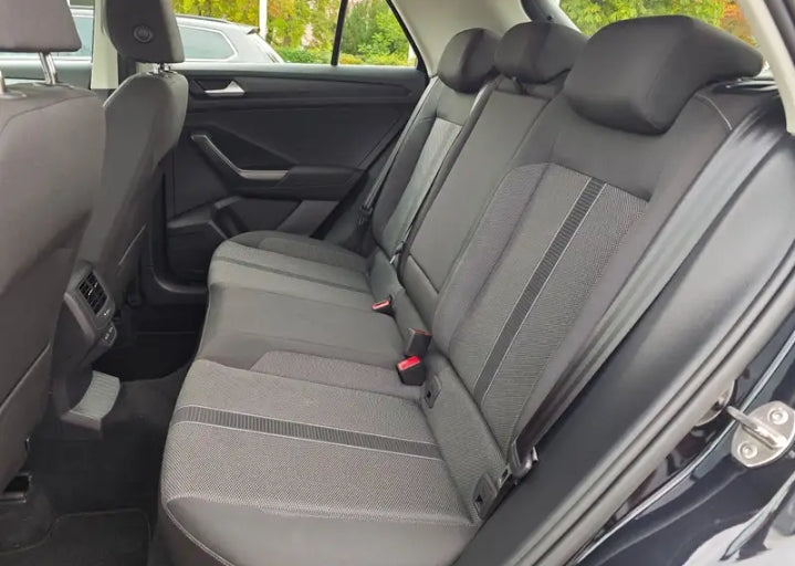 Volkswagen T-Roc 1.0 tsi Life 110cv Manual Petrol

(110cv)Benzina, 53522  km, 07/05/2024                       prezzo 15.900